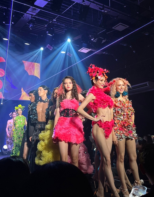 ファッションショー