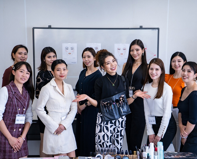 ミスユニバースメイク講師